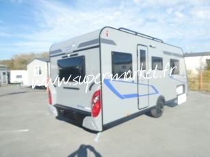 Caravelair - Sport line 492 lits jumeaux STORE OU AUVENT