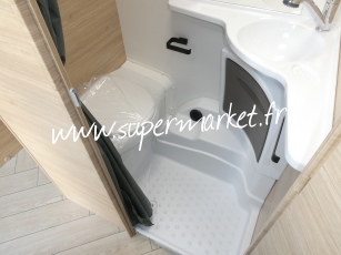 Caravelair - Sport line 480 Lit central avec AUVENT OU STORE