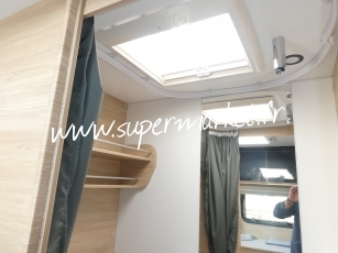 Caravelair - Sport line 480 Lit central avec AUVENT OU STORE