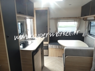 Caravelair - Sport line 420 Lit a  la francaise avec store ou auvent